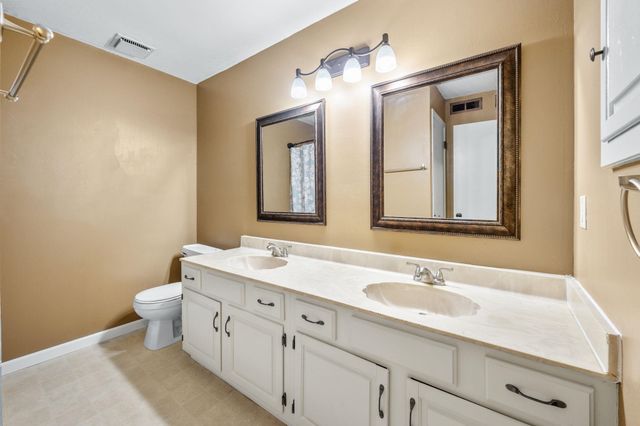 2421 S Yellowstone St #2103, Wichita, KS 67215