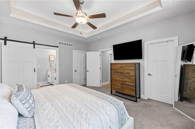 12526 S Hedge Court, Olathe, KS 66061