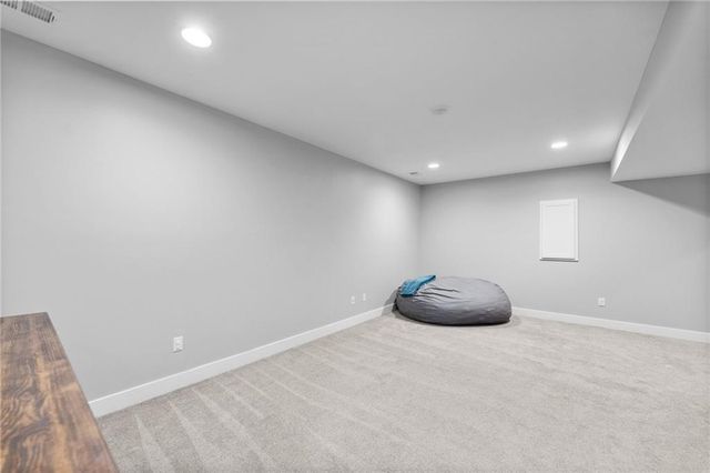 12526 S Hedge Court, Olathe, KS 66061