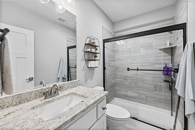 12526 S Hedge Court, Olathe, KS 66061