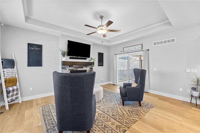 12526 S Hedge Court, Olathe, KS 66061