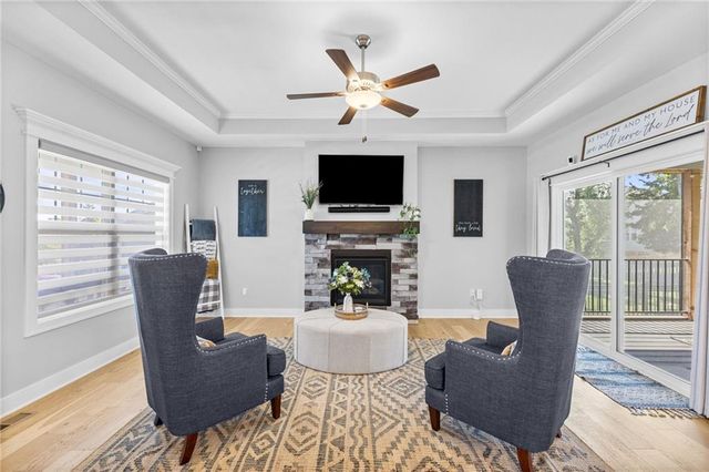 12526 S Hedge Court, Olathe, KS 66061