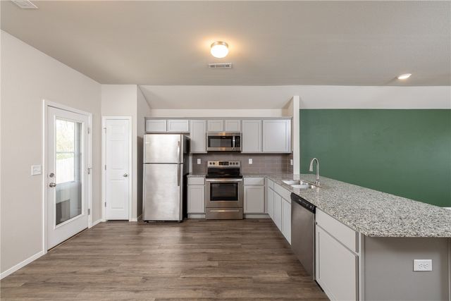 899 Sparrow, Fayetteville, AR 72701