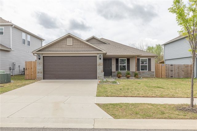 899 Sparrow, Fayetteville, AR 72701
