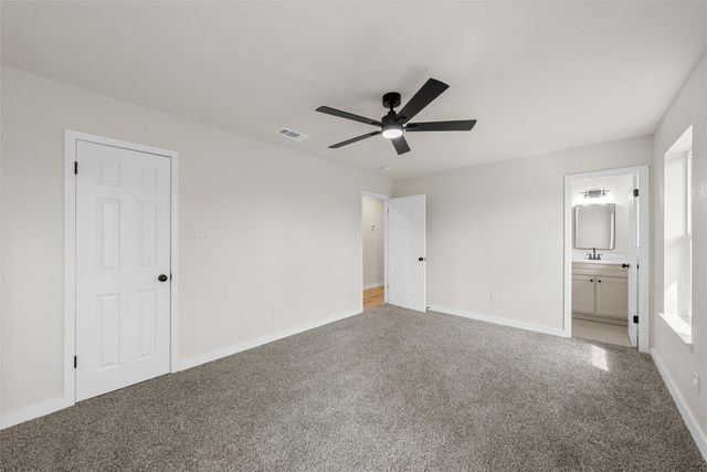 125 Ivy Lane, Hewitt, TX 76643