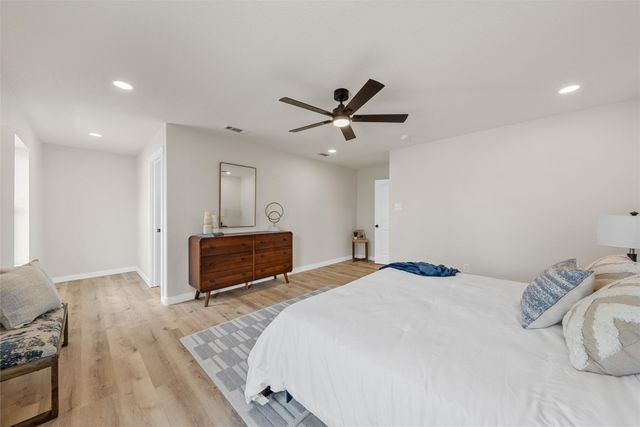 125 Ivy Lane, Hewitt, TX 76643