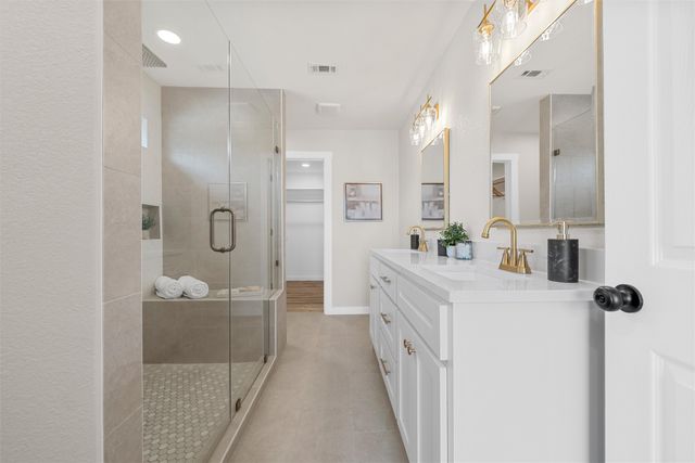 125 Ivy Lane, Hewitt, TX 76643