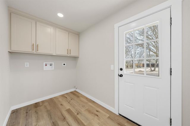 125 Ivy Lane, Hewitt, TX 76643