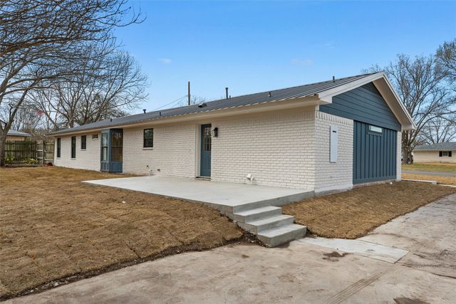 125 Ivy Lane, Hewitt, TX 76643