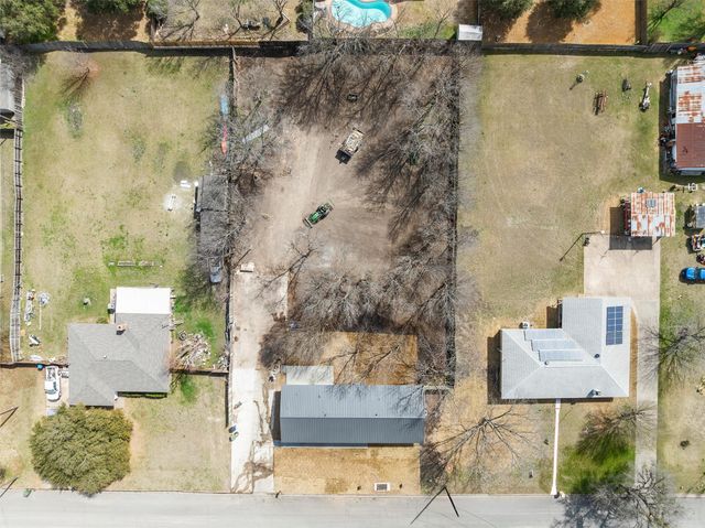 125 Ivy Lane, Hewitt, TX 76643