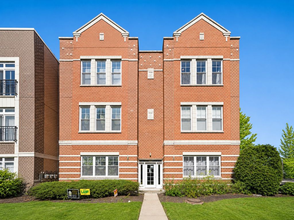 2204 N NATCHEZ Avenue 3N, Chicago, IL 60707