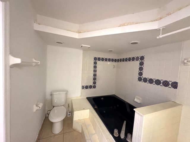 8975 Burma Road, West Palm Beach, FL 33403