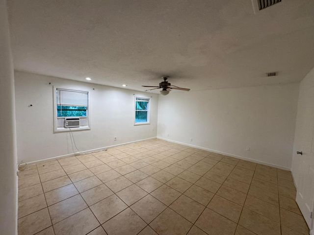 8975 Burma Road, West Palm Beach, FL 33403