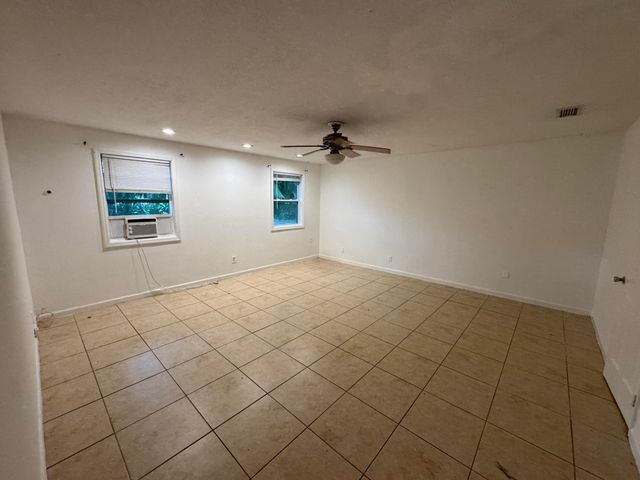 8975 Burma Road, West Palm Beach, FL 33403