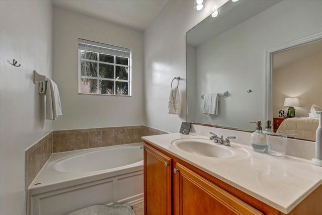 115 Pond Apple Lane 105, Jupiter, FL 33458