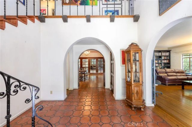 3653 Shannon, Los Angeles, CA 90027