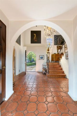 3653 Shannon, Los Angeles, CA 90027