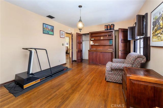 3653 Shannon, Los Angeles, CA 90027