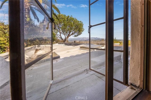 3653 Shannon, Los Angeles, CA 90027