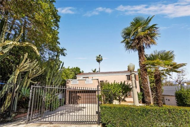 3653 Shannon, Los Angeles, CA 90027