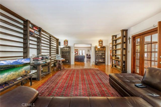 3653 Shannon, Los Angeles, CA 90027