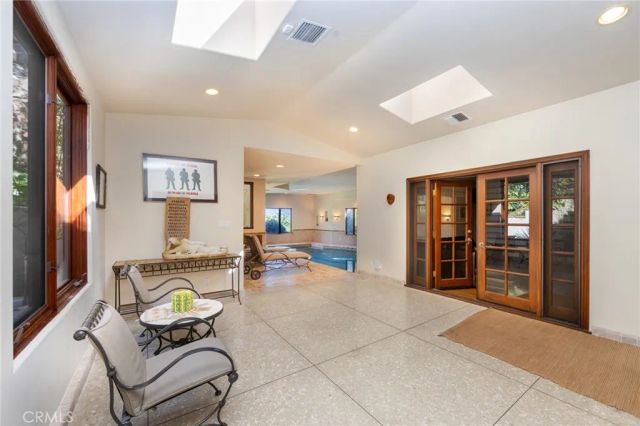 3653 Shannon, Los Angeles, CA 90027