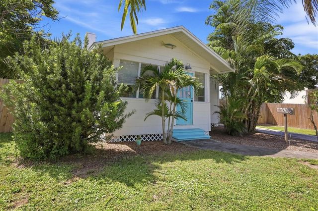 1309 13TH AVENUE W, Bradenton, FL 34205