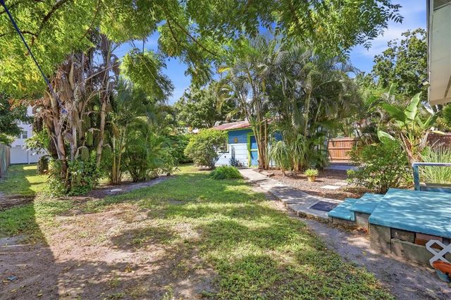 1309 13TH AVENUE W, Bradenton, FL 34205