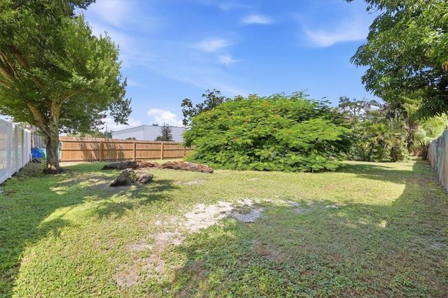 1309 13TH AVENUE W, Bradenton, FL 34205
