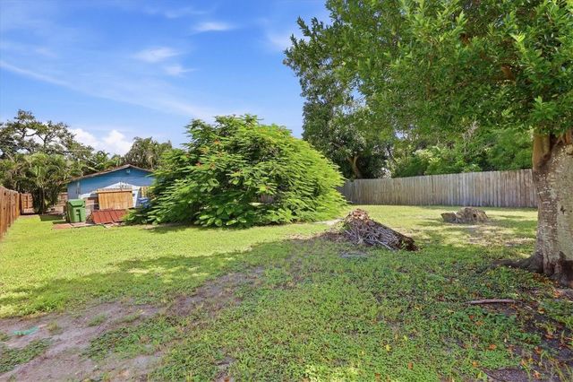 1309 13TH AVENUE W, Bradenton, FL 34205