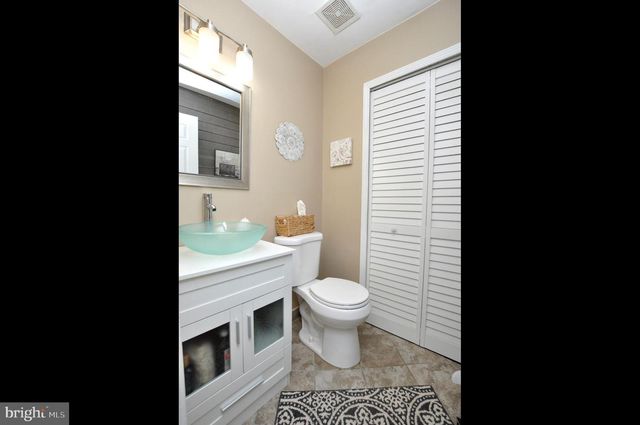 19 BLACKHAWK CT, Medford, NJ 08055