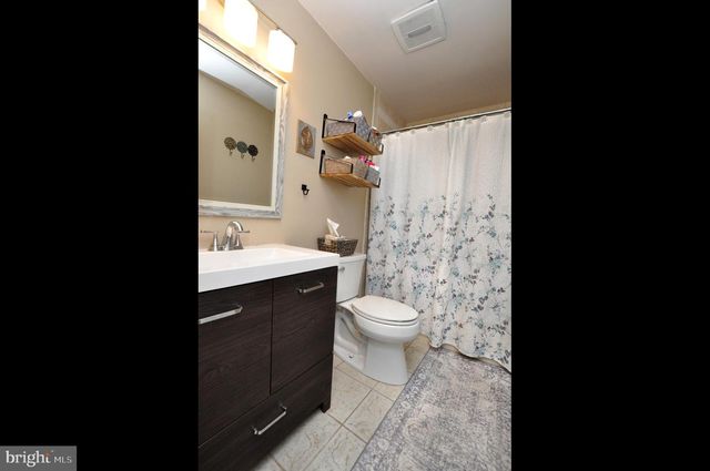 19 BLACKHAWK CT, Medford, NJ 08055