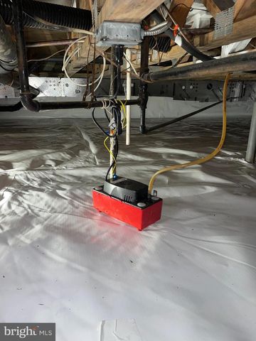 19 BLACKHAWK CT, Medford, NJ 08055