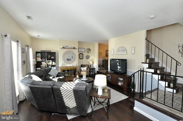 19 BLACKHAWK CT, Medford, NJ 08055