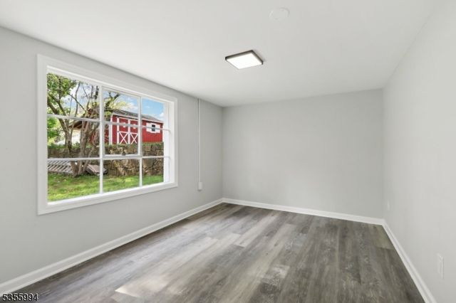 8 Oak St, Netcong Boro, NJ 07857