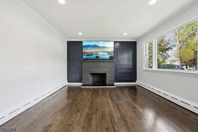 8 Oak St, Netcong Boro, NJ 07857