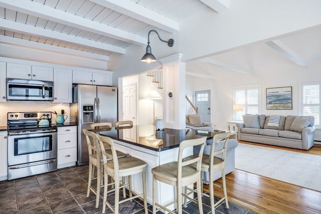 63A Williams Rd, Yarmouth, MA 02673