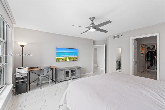 3500 Mystic Pointe Dr 1403, Aventura, FL 33180
