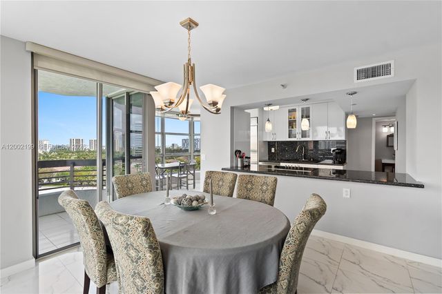 3500 Mystic Pointe Dr 1403, Aventura, FL 33180