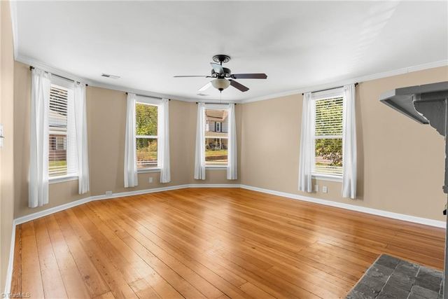 212 Gwyn Avenue, Elkin, NC 28621