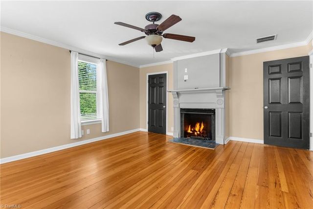 212 Gwyn Avenue, Elkin, NC 28621