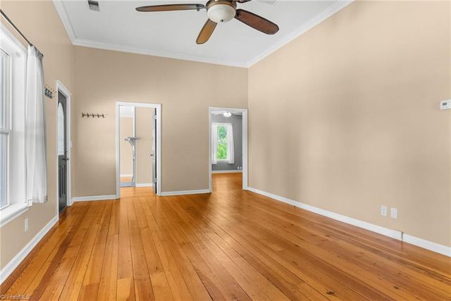 212 Gwyn Avenue, Elkin, NC 28621