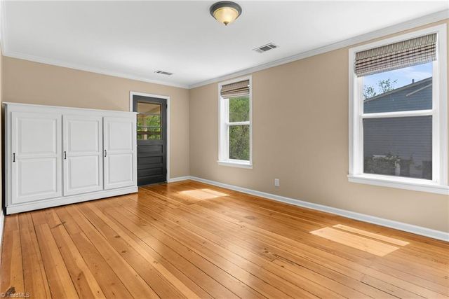 212 Gwyn Avenue, Elkin, NC 28621