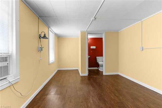 212 Gwyn Avenue, Elkin, NC 28621