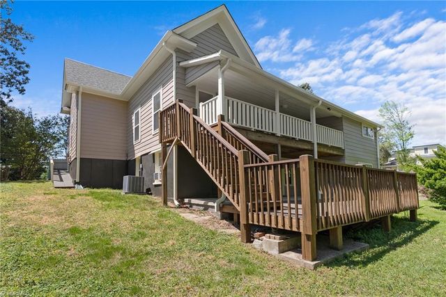 212 Gwyn Avenue, Elkin, NC 28621