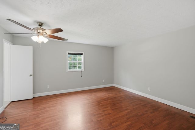 420 Henson Circle, Carrollton, GA 30117