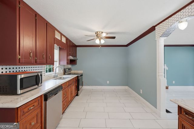 420 Henson Circle, Carrollton, GA 30117