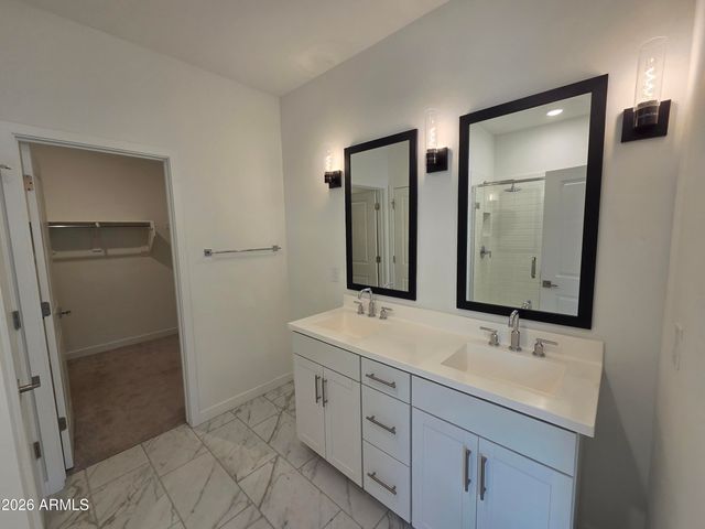 8631 W AUGUSTA Avenue, Glendale, AZ 85305
