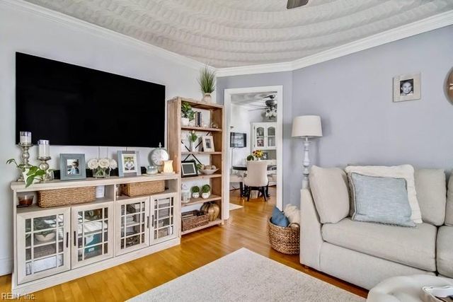 2035 Tuck ST, Chesapeake, VA 23322