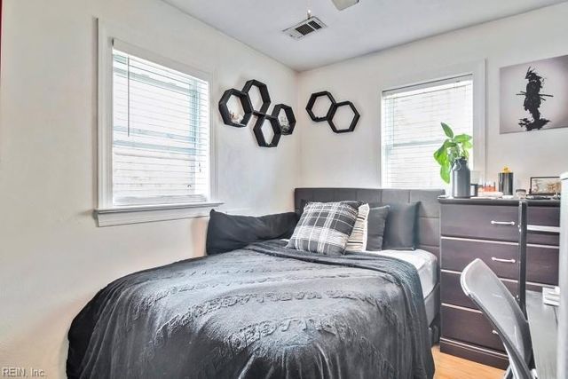 2035 Tuck ST, Chesapeake, VA 23322